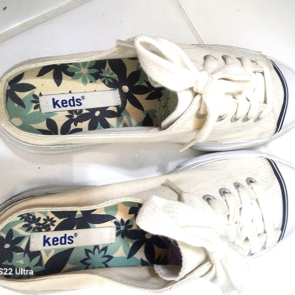Keds White Canvas Slip-ons size 8.5 - Picture 9 of 12